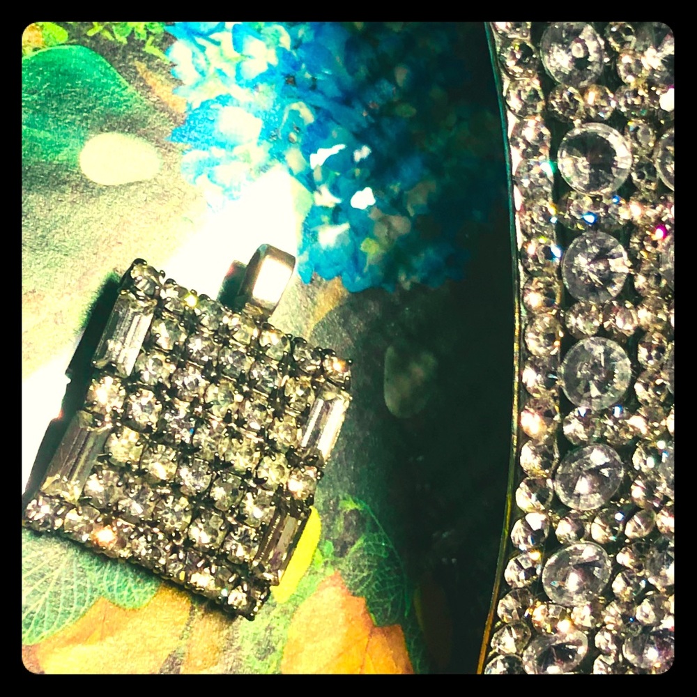 Rhinestone Pendant + Rivoli Rhinestone Hair Clip